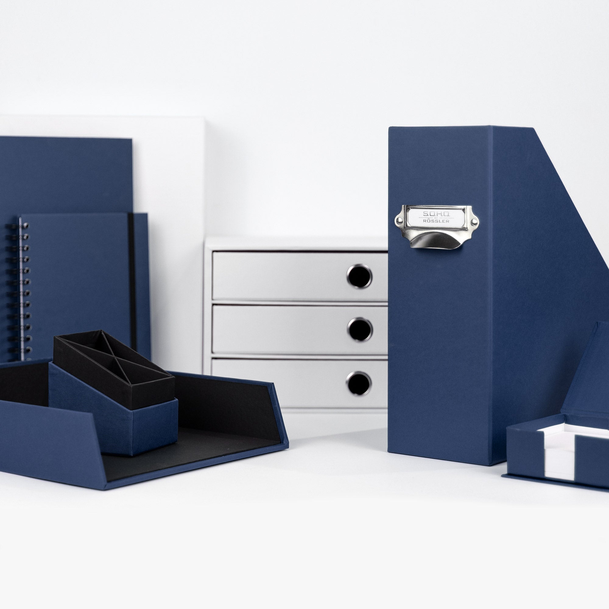 r-ssler-s-o-h-o-notizbuch-a5-hardcover-blanko-mit-gummizug-navy-blau image 4