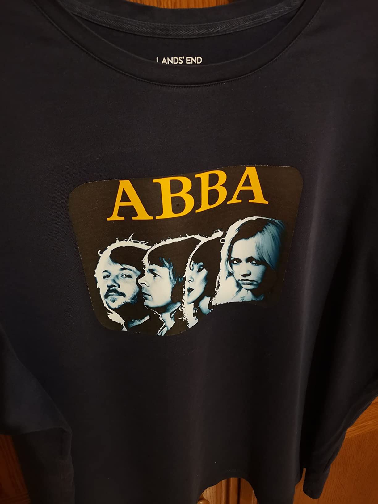 Super Ergebnis auf schwarzem Shirt