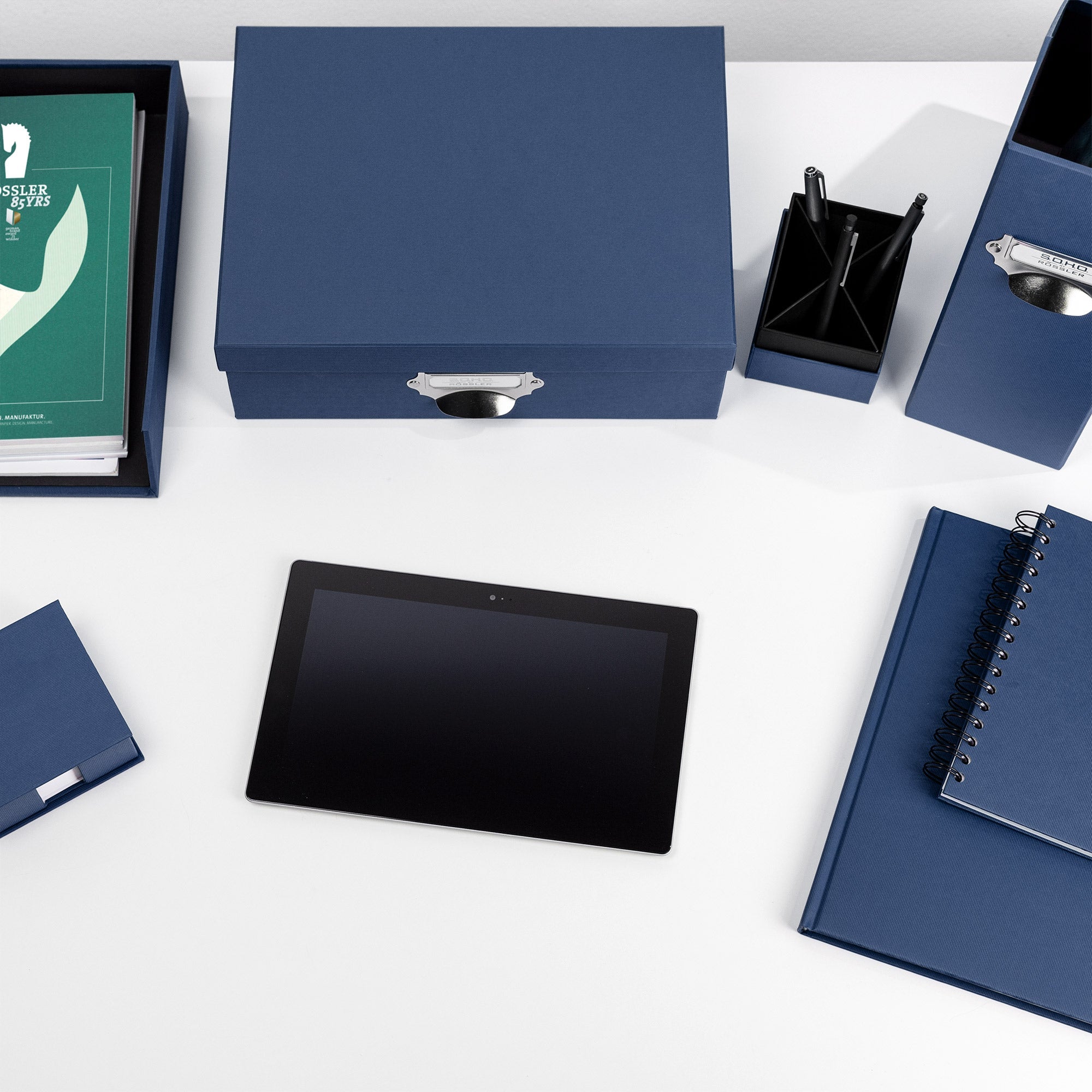 r-ssler-s-o-h-o-notizbuch-a5-hardcover-dotted-grid-leseb-ndchen-navy-blau image 8