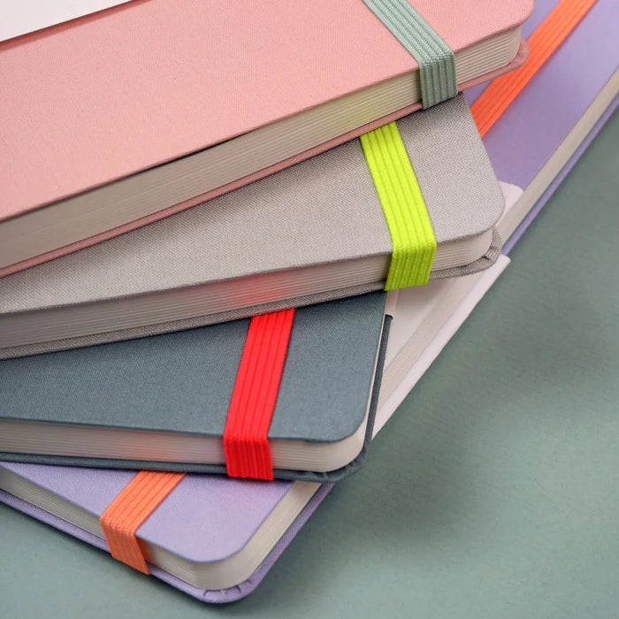 r-ssler-neon-notizbuch-a5-softcover-stoffbezug-eukalyptus-mit-gummizug image 4