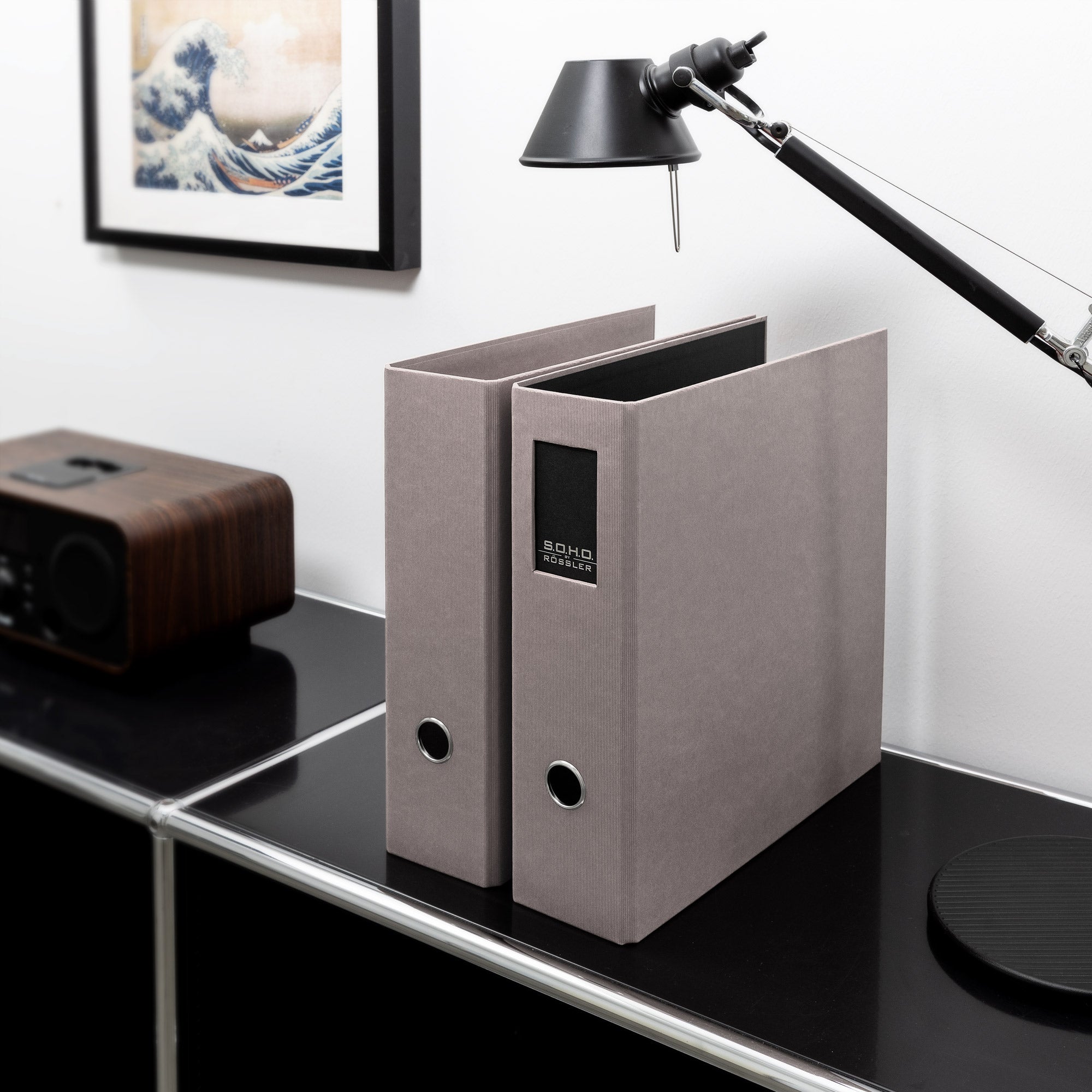 r-ssler-s-o-h-o-ordner-breit-a4-8-5-cm-taupe-mit-rippenpr-gung image 4