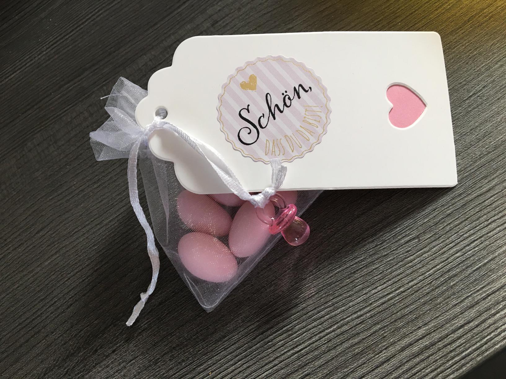 Liebevolle Deko für Geschenke