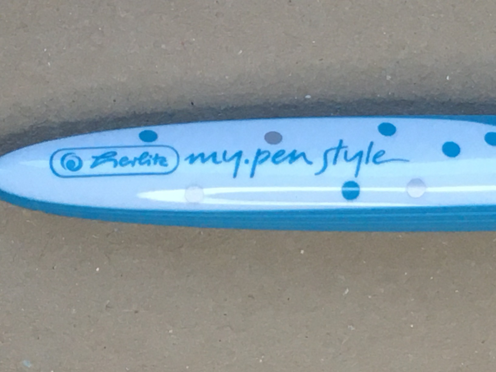 Endlich ein Füller für Linkshänderin