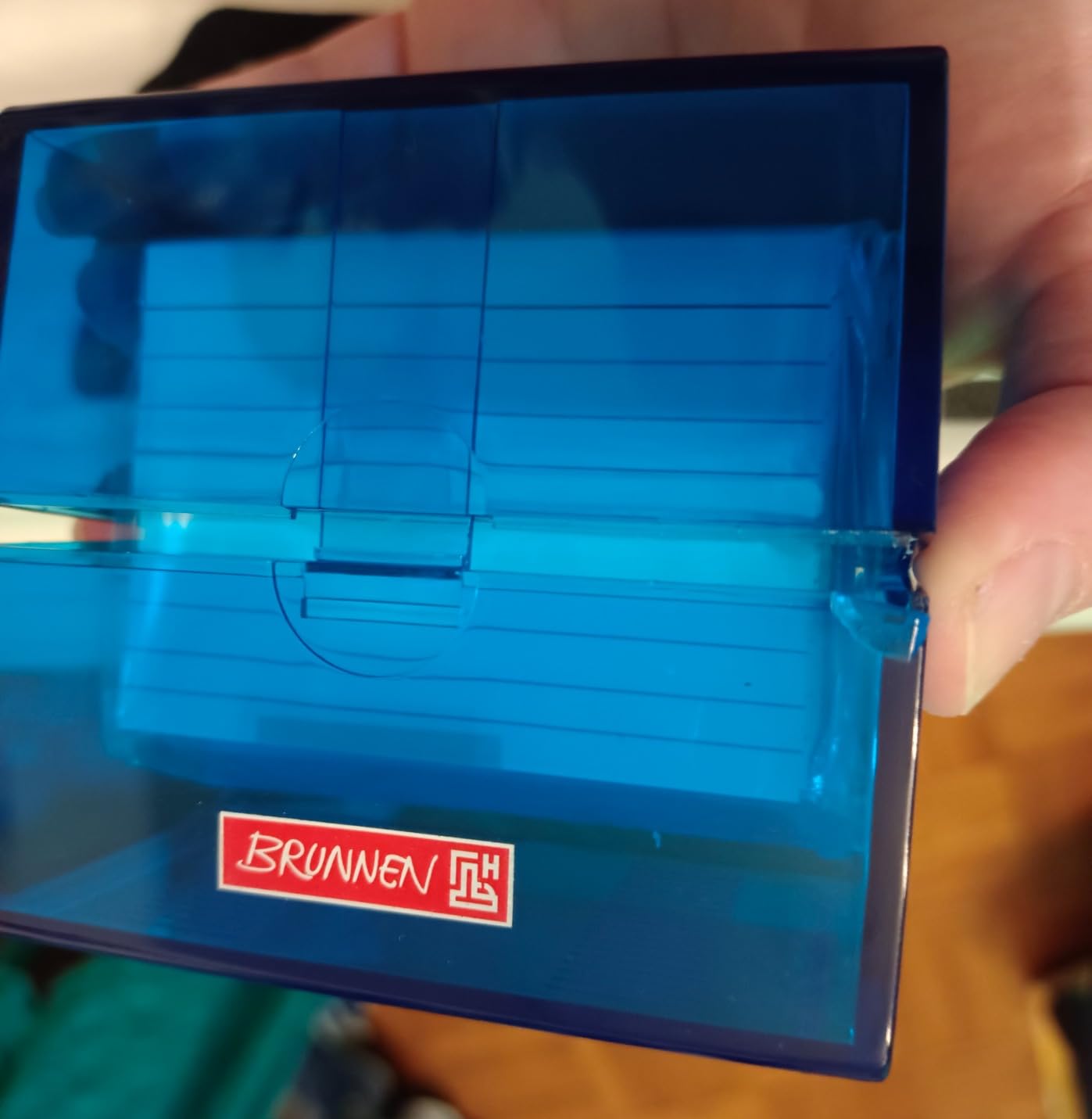 Endlich Ordnung auf dem Schreibtisch