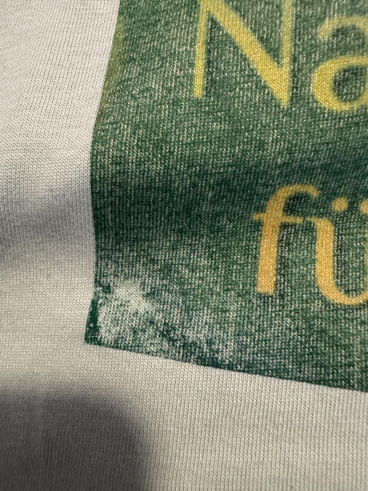 Nicht für dunkle Shirts
